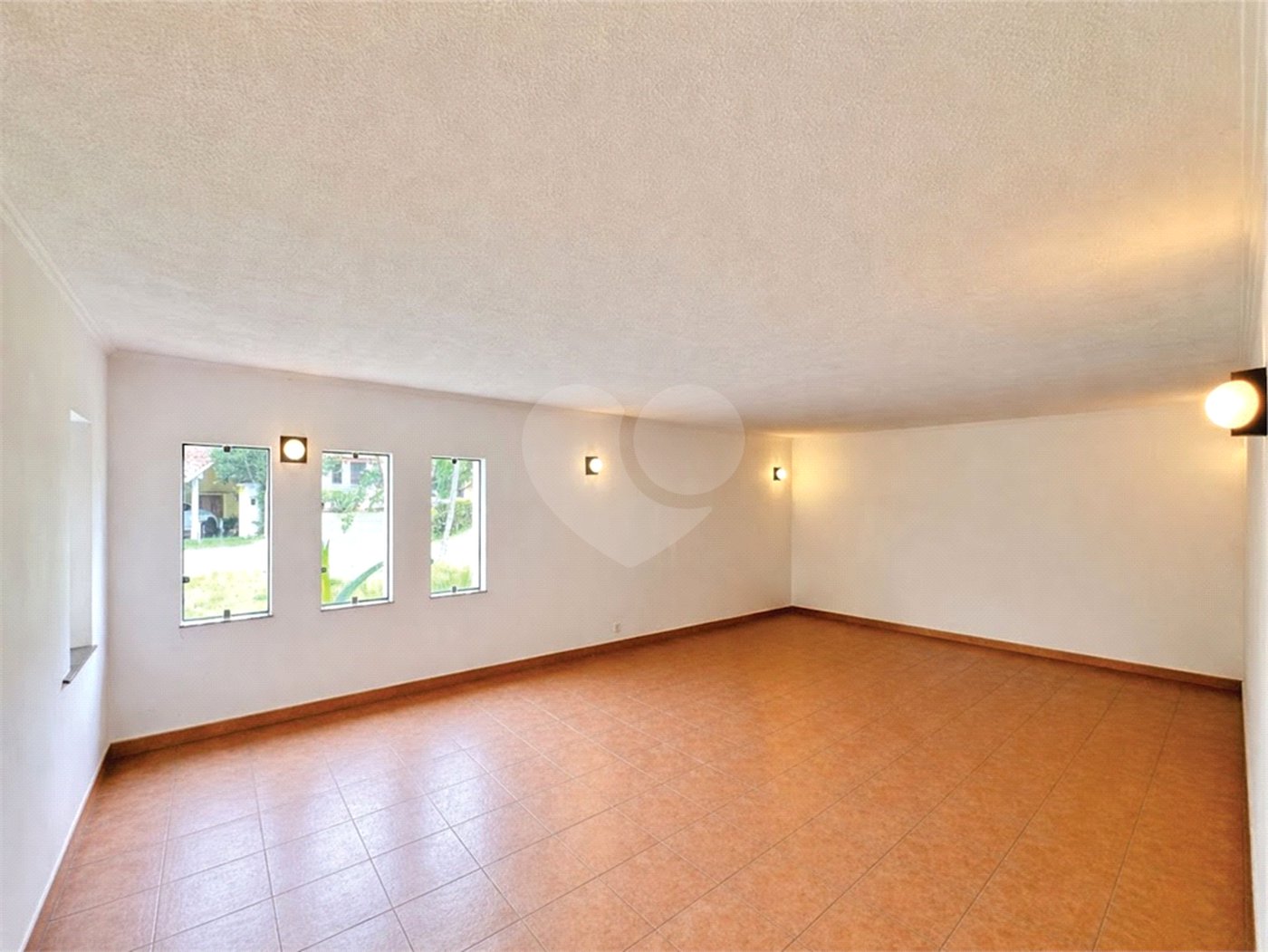 Casa á venda – Granja Viana