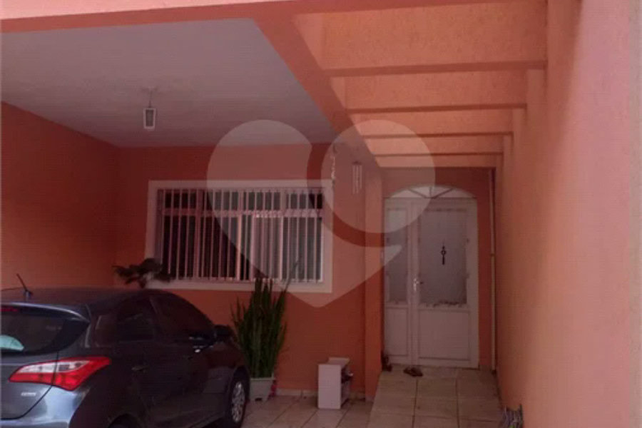 Vende-se Lindo Sobrado na Vila Santa Catarina