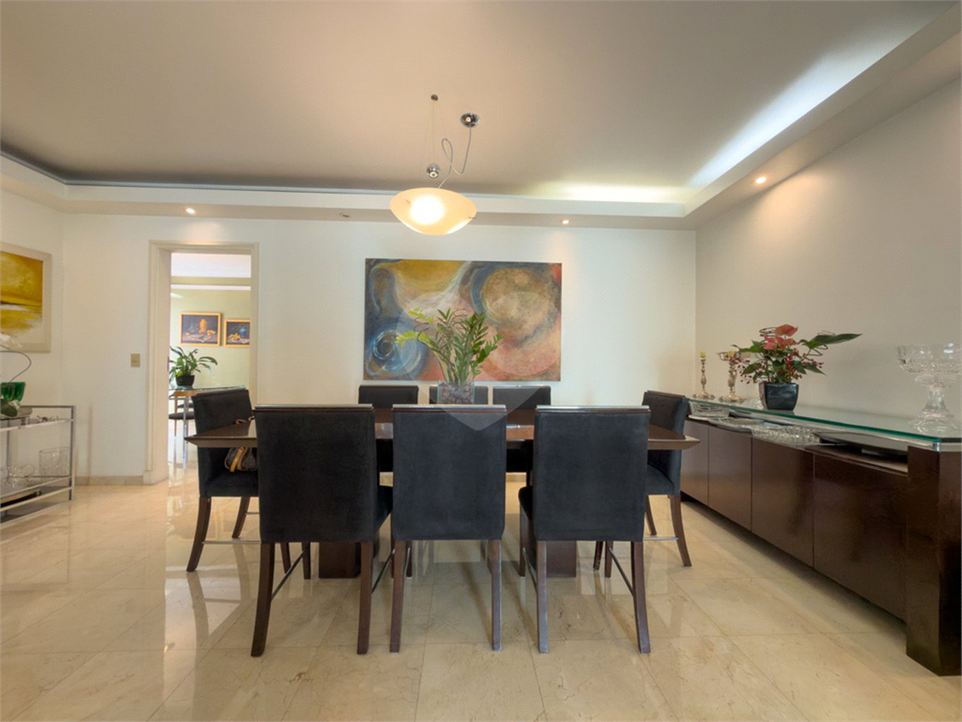 Apartamento com 190 metros 3 suítes 4 vagas de garagem