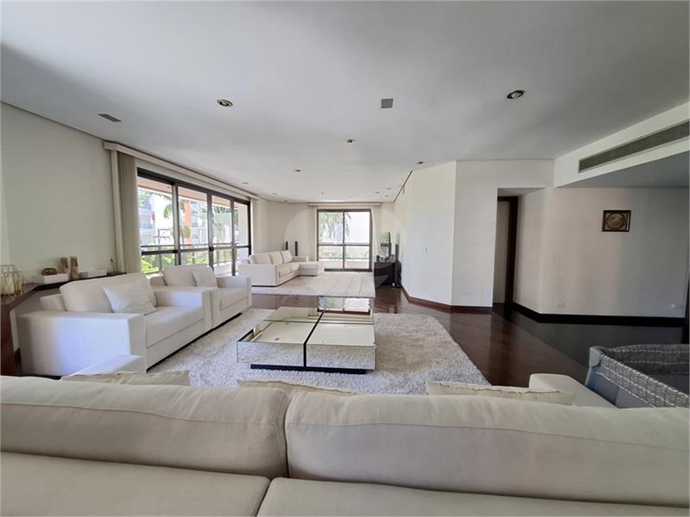 Apartamento, a venda, com 300m² de área privativa, 4 suítes, 4 vagas - Santana / SP