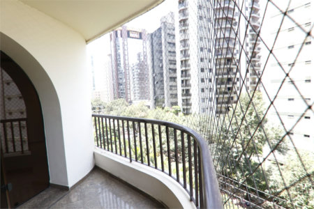 Apartamento amplo e sofisticado em Indianópolis com 170m²
