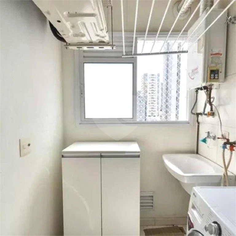 Apartamento no Ipiranga de 94m2 com 2 dorms, 1 suíte, 3 banheiros, 2 vagas. Estuda permuta.