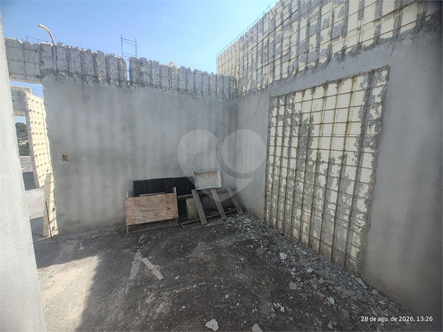 Terreno 810 metros à venda em Atibaia com projeto aprovado exclusivo de alto padrão com construção inacabada