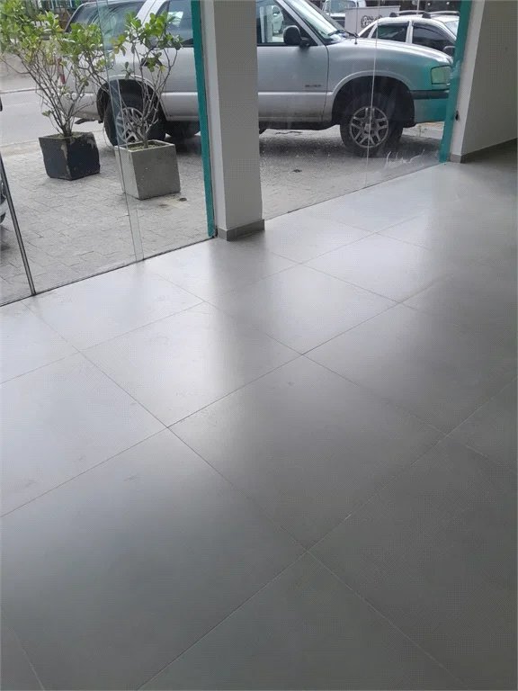 Alugo Loja na Granja Viana