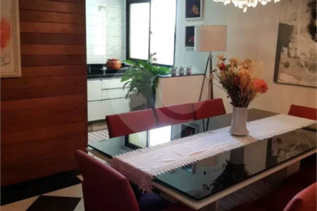 Cobertura com 250m², 3 dormitórios (2 suítes ), 2 vagas de garagem, à venda no bairro Osvaldo Cruz, em São Caetano do Sul