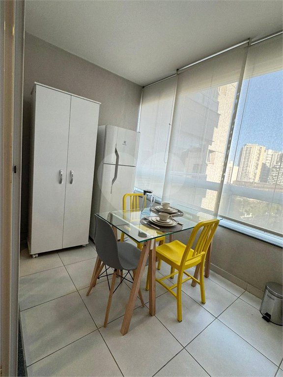 Apartamento com 29m² e 1 vaga na região da Bela Vista em São Paulo - SP.