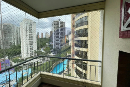 Apartamento à venda ou para alugar com 3 quartos, sendo 3 suítes, em Morumbi, São Paulo - SP