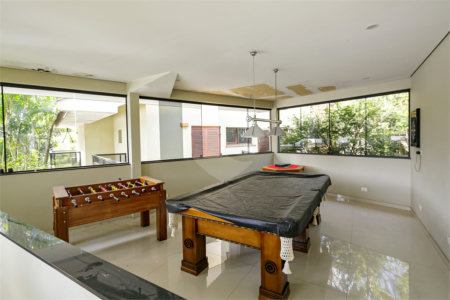 Casa com 4 quartos e ótimo espaço em local nobre no Alto da Boa Vista