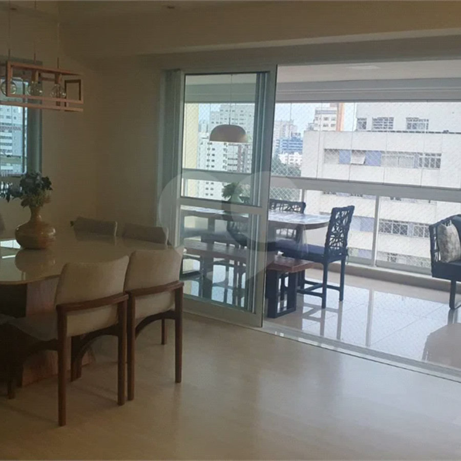 Apartamento maravilhoso na Mooca com 151m e 3 dormitórios,2 suítes e 3 vagas..