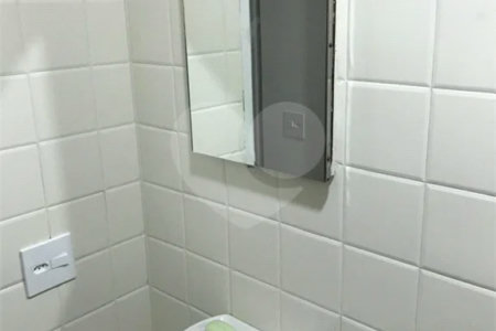 Sala comercial com 46 m², à venda em Pinheiros