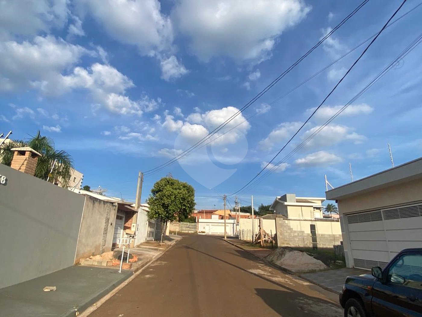 Excelente casa toda reformada e com otimo acabamento com churrasqueira e piscina