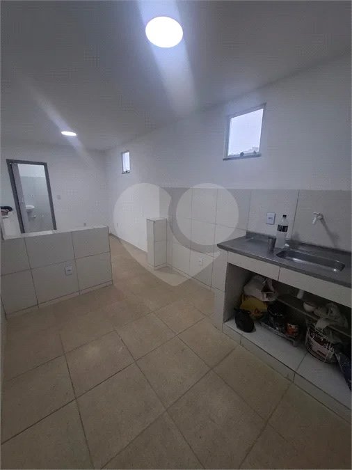SOBRADO TIPO APARTAMENTO COM 1 QUARTO PARA LOCAÇÃO 153m² - SANTÍSSIMO