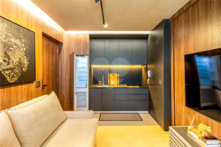 Apartamento de 33m2 com 1 dorm, 1 banheiro. Estuda permuta.