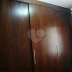Apartamento no Condomínio Residencial Ipê I .