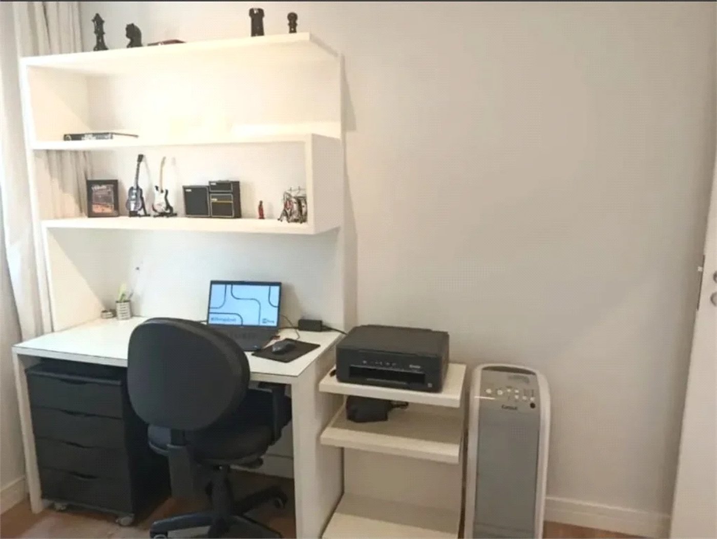 Apartamento à venda com 3 quartos, sendo 1 suíte,  em Vila Gomes, São Paulo, SP