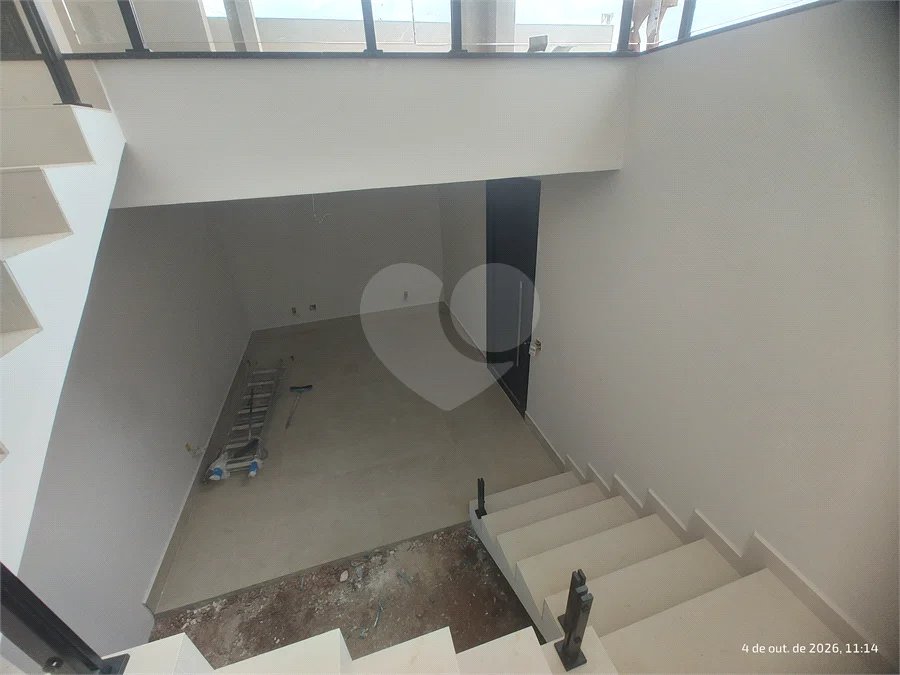 Casa exclusiva em Atibaia de alto padrão com 3 suítes, piscina, espaço gourmet, condomínio fechado, aceita financiamento
