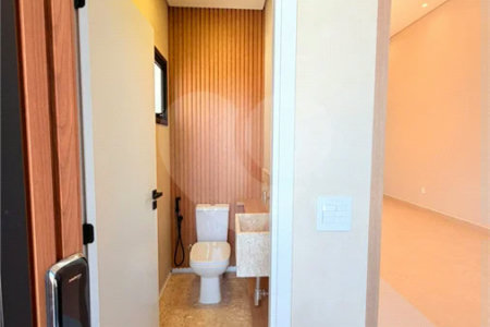Casa térrea com 3 suítes no Condomínio Residencial Viena em Indaiatuba-SP - Acabamento de alto padrão - R$ 1.690.000,00 - AT 250 m² - AC 158 m² - 3 suítes,, sendo 1 suíte master com closet - Sala para dois ambientes (estar e jantar) - Cozinha planejada com ilha cooktop, forno elétrico e micro-ondas,