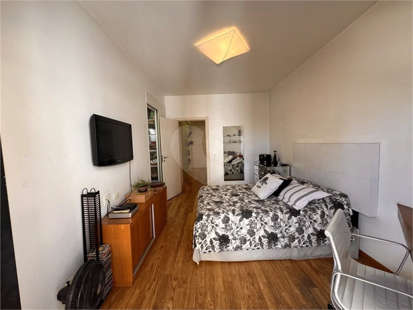 Higienópolis: Apartamento de 350 m2, 4 suítes, 5 vagas.