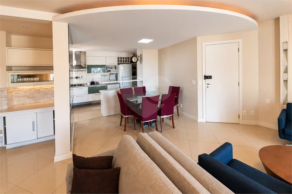 Vila Olímpia - | 128 m² | 3 Suítes | 4 Vagas - Condomínio Clube