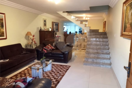 Sobrado residencial com 3 dorm. 1 suíte e 1 vaga de garagem, entre a Saúde e o Alto do Ipiranga