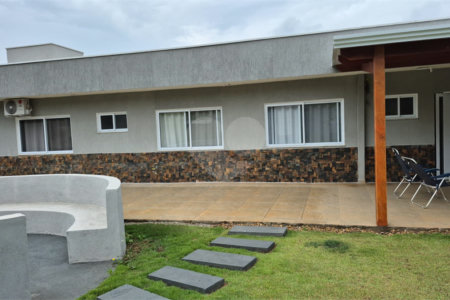 Casa Terreá com 3 suítes a Venda em Atibaia