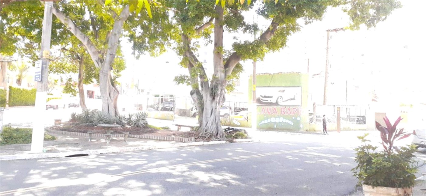 Casa Térrea Ampla com 4 Dormitórios, Suíte e Quintal à Apenas 15 Minutos do Estação Tatuapé.