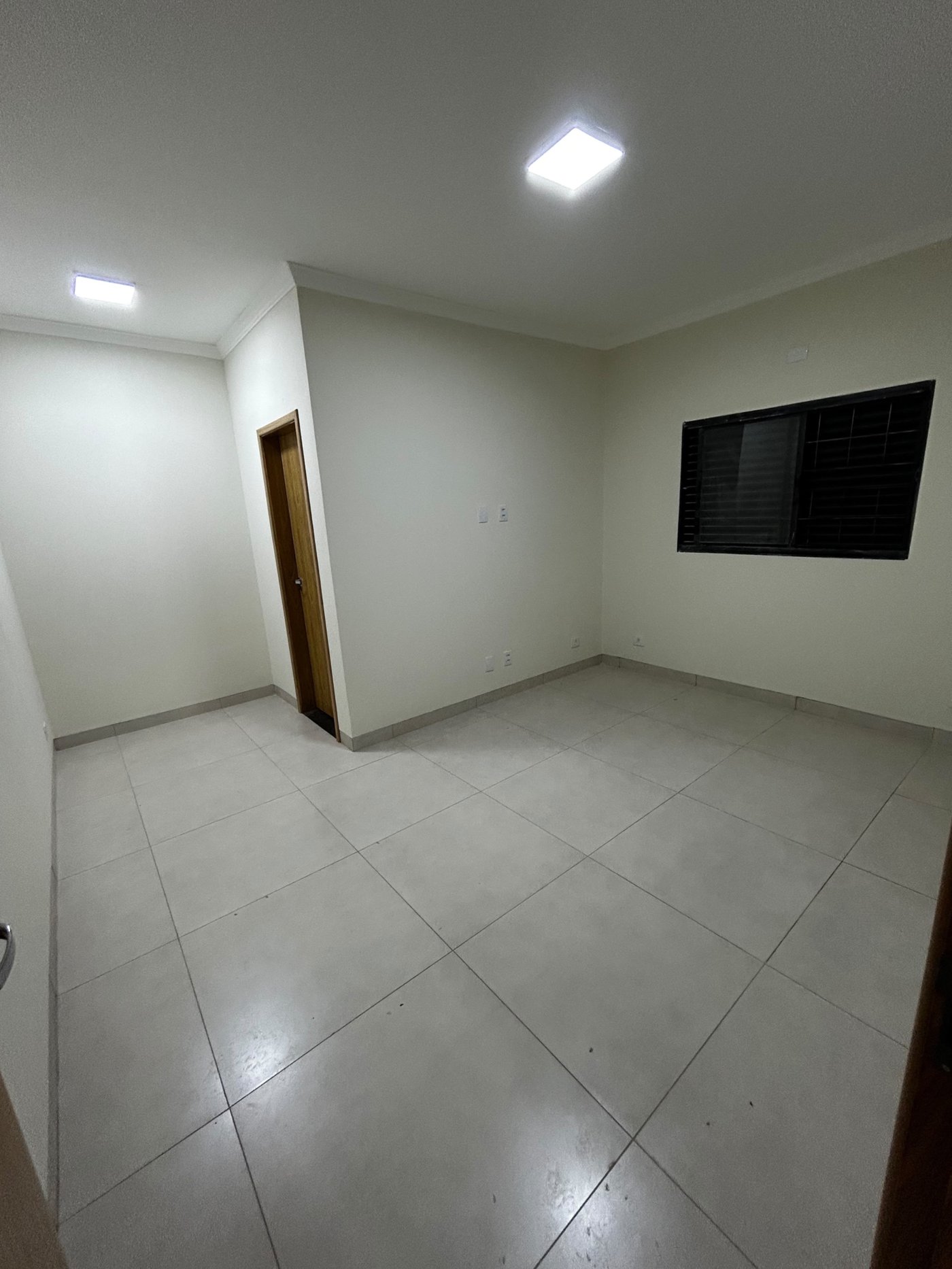 Casa à venda com 3 quartos, sendo 1 suíte,  em Bela Vista da Lagoa, Três Lagoas, MS