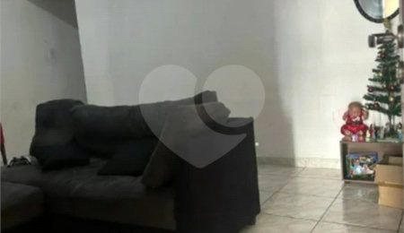 Casa à venda com 5 quartos em Vila Carrão, São Paulo, SP