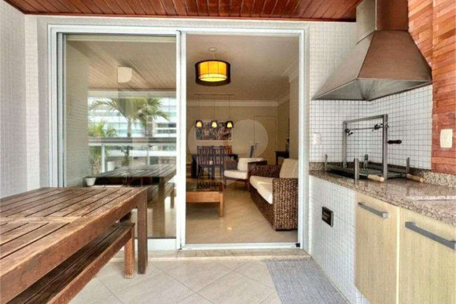 Apartamento à venda com 3 quartos, sendo 1 suíte, em Riviera de São Lourenço, Bertioga, SP