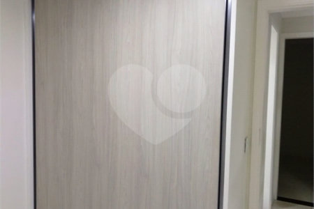 Apartamento no Condomínio Monte Olimpo.
