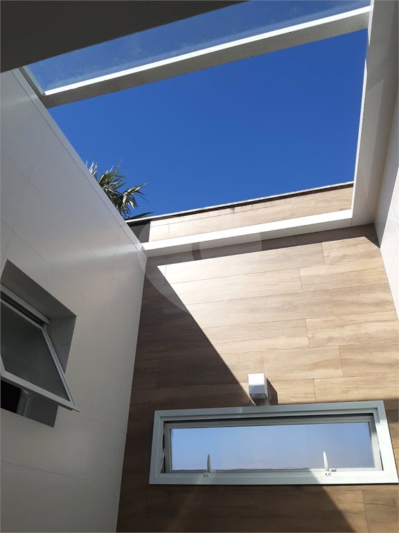 LINDO SOBRADO 3 SUITES 4 VAGAS JD DA SAÚDE ACEITA PERMUTA.