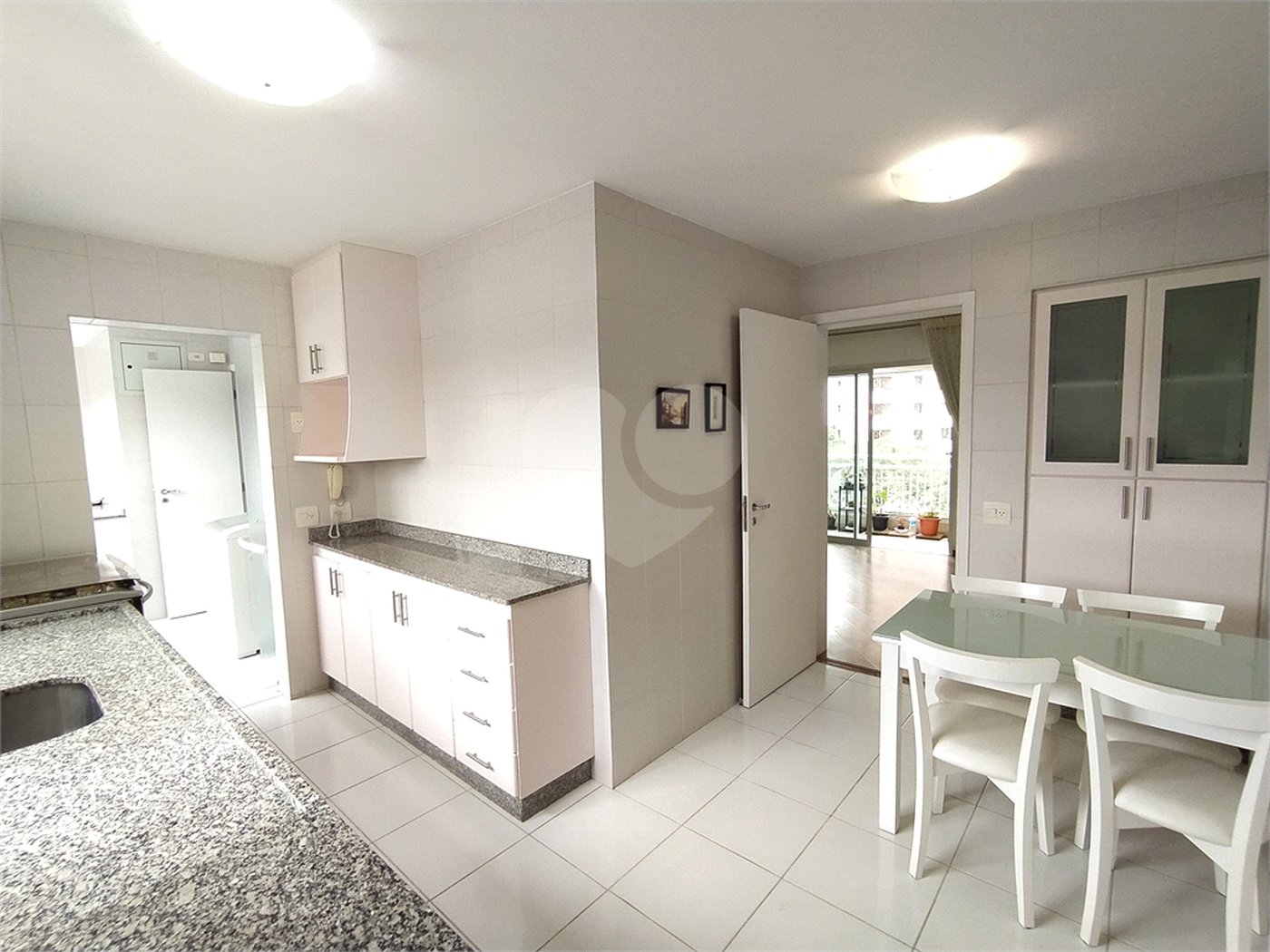 Apartamento de 145m2 com varanda gourmet 3 dormitórios e 2 vagas à venda na Chácara Klabin