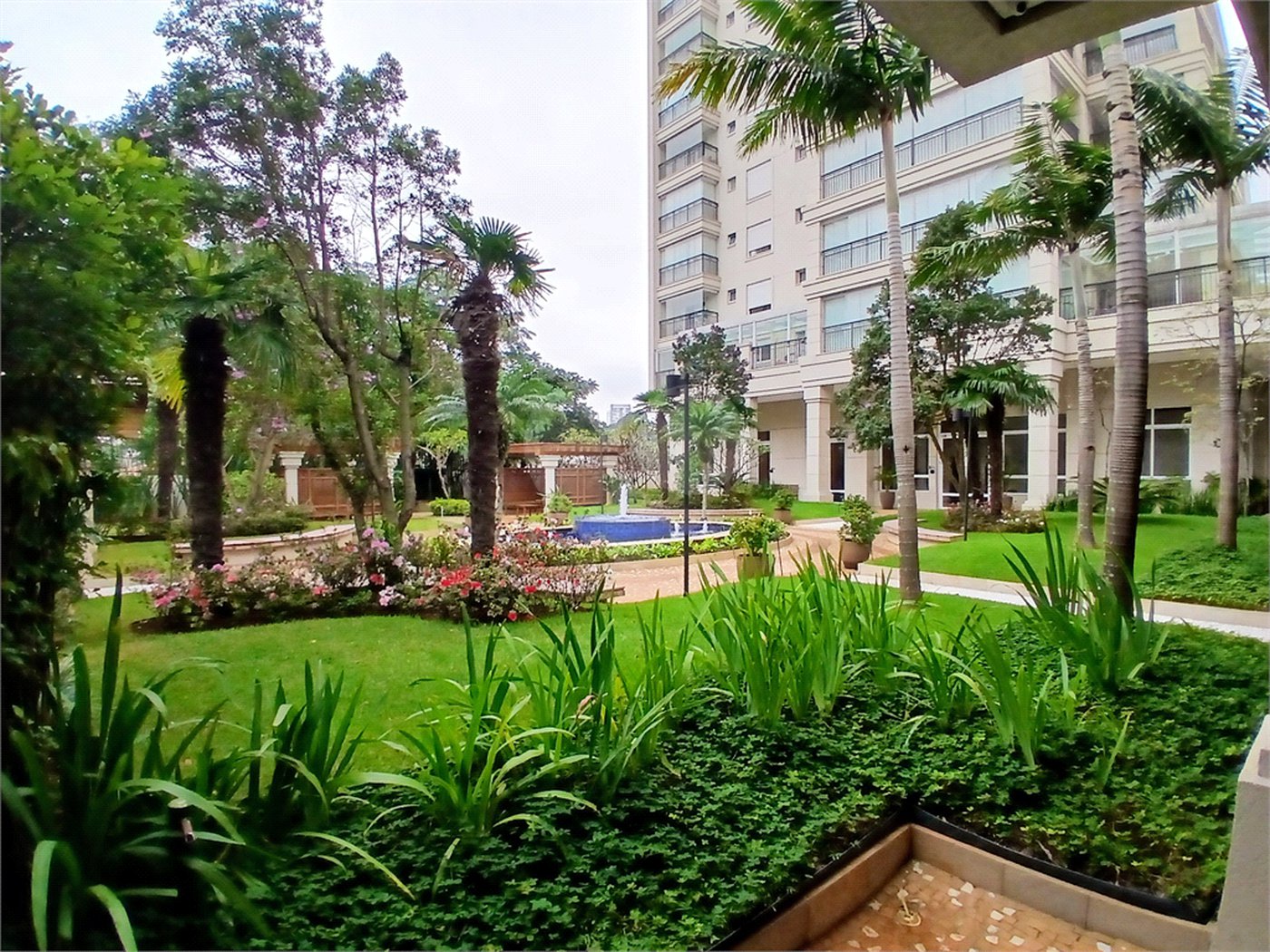 Santana Alto Padrão/Porteira Fechada, Apto. 260 m² 4 Suítes, 5 vagas 2 depósitos privativos