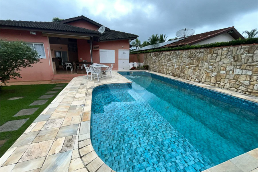 Casa à venda com 6 quartos, sendo 3 suítes, em Morada da Praia, Bertioga, SP