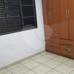 Casa sobrado para venda no Jardim das Torres
