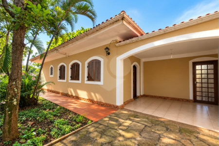 Casa Térrea à venda com 3 quartos, sendo 2 suítes,  em Brooklin Velho, São Paulo, SP