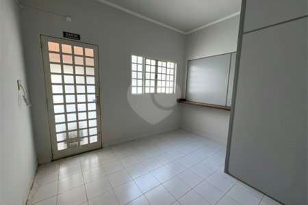 Ótima oportunidade para moradia ou investimento comercial!