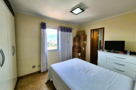 Apartamento à Venda no Condomínio Mansão do Butantã 105m² 3 quartos, suíte, 2 vagas cobertas, varanda