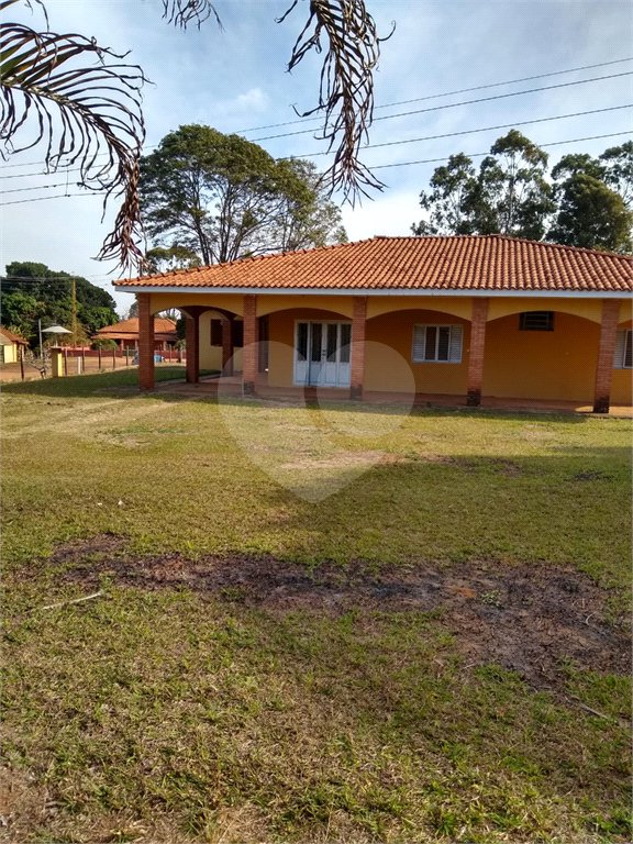 Chácara em água vermelha, localizada em ponto comercial.