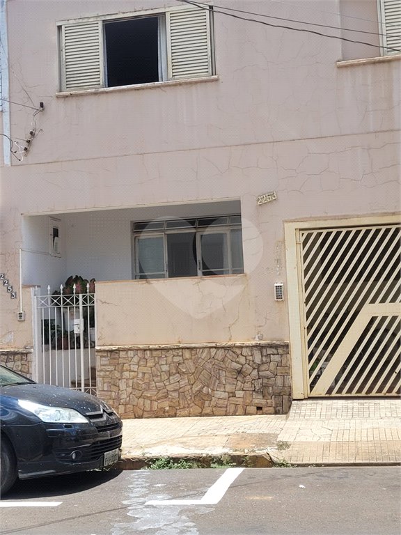 Vende-se sobrado no Centro de São Carlos