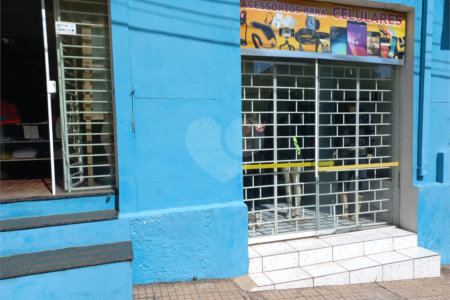 Salão comercial com 206,00 m² .
