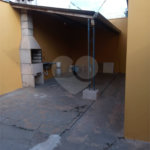 Casa térrea com salão comercial para venda no Maria Stella Fagá.