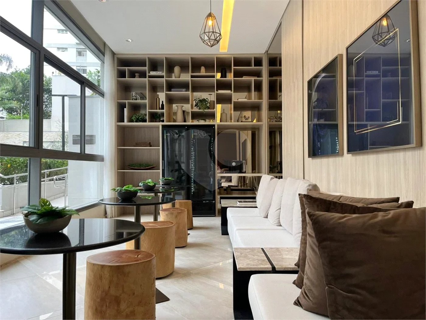 Apartamento mobiliado com 44 m2, 1 dormitório e 1 vaga a venda nos Jardins