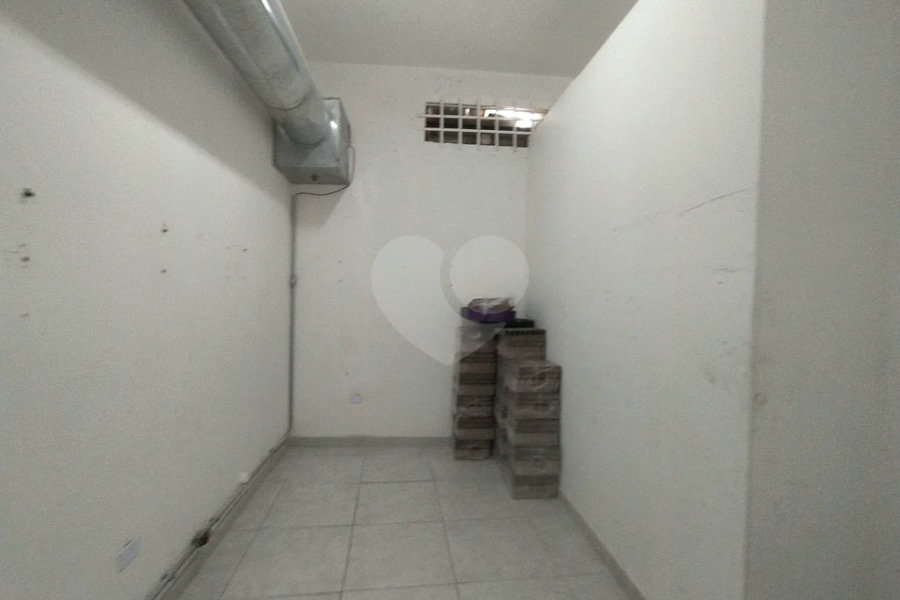 Prédio à venda em Imirim, São Paulo, SP