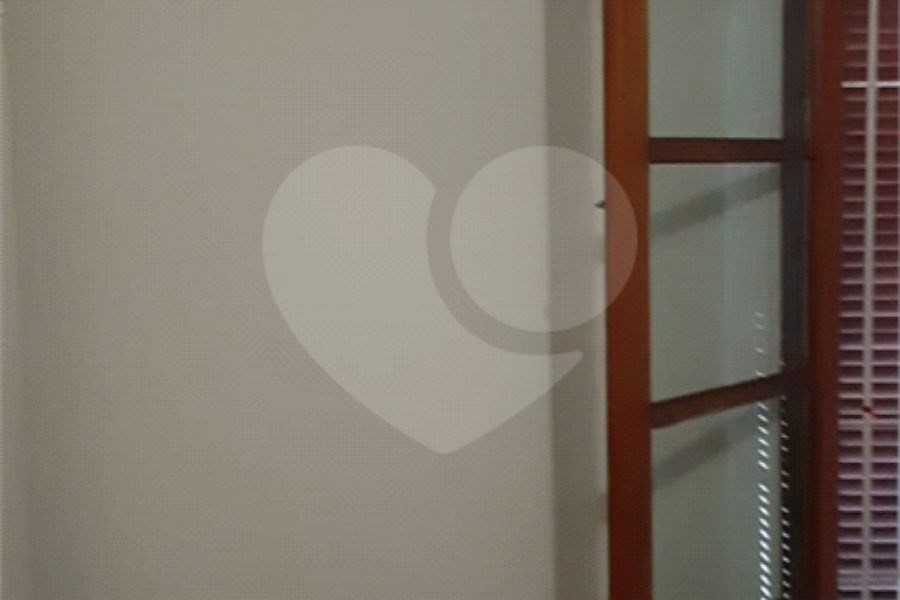 Sobrado venda ou locação HORTO com 254m2, 4 quartos, 2 sala, 2 cozinha, quintal e 3 vagas de garagem