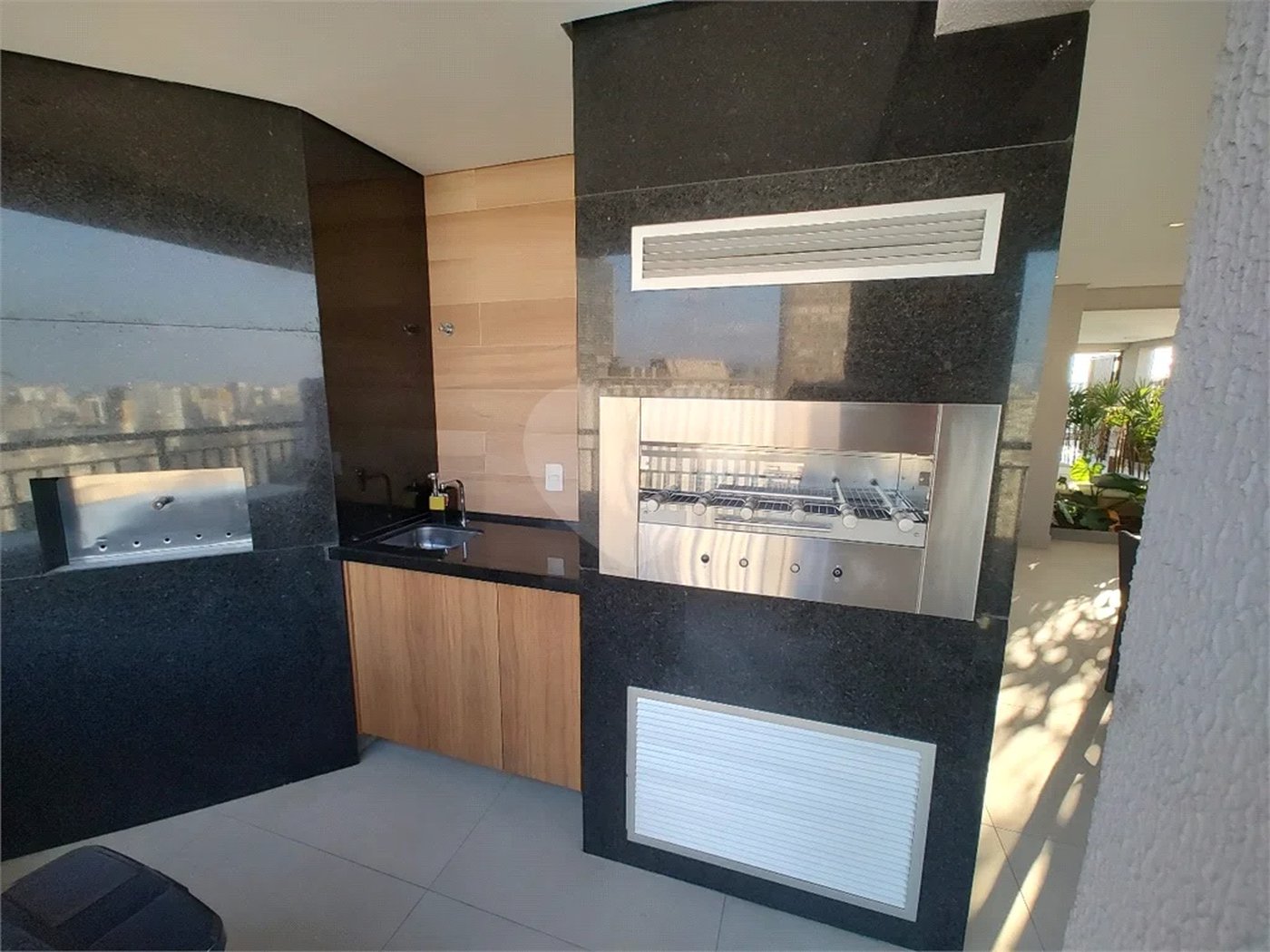 Studio Mobiliado na República – 22m² com Varanda