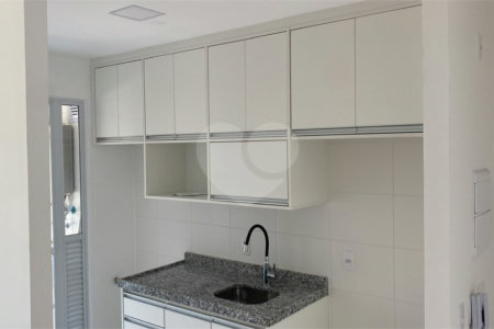 Apartamento à venda no bairro Sacomã.