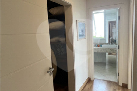 Casa a Venda no Condomínio Porto Atibaia com 4 dormitórios