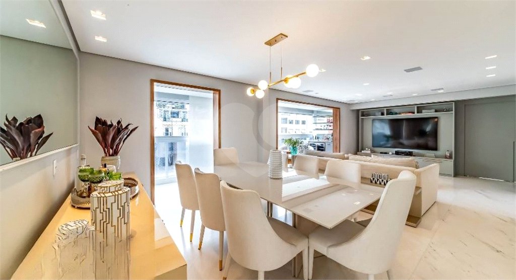 Apartamento à Venda - Santa Cecília, 3 Quartos, 160m2 Este espaçoso apartamento de 162 m² oferece uma combinação perfeita de conforto e localização privilegiada!!