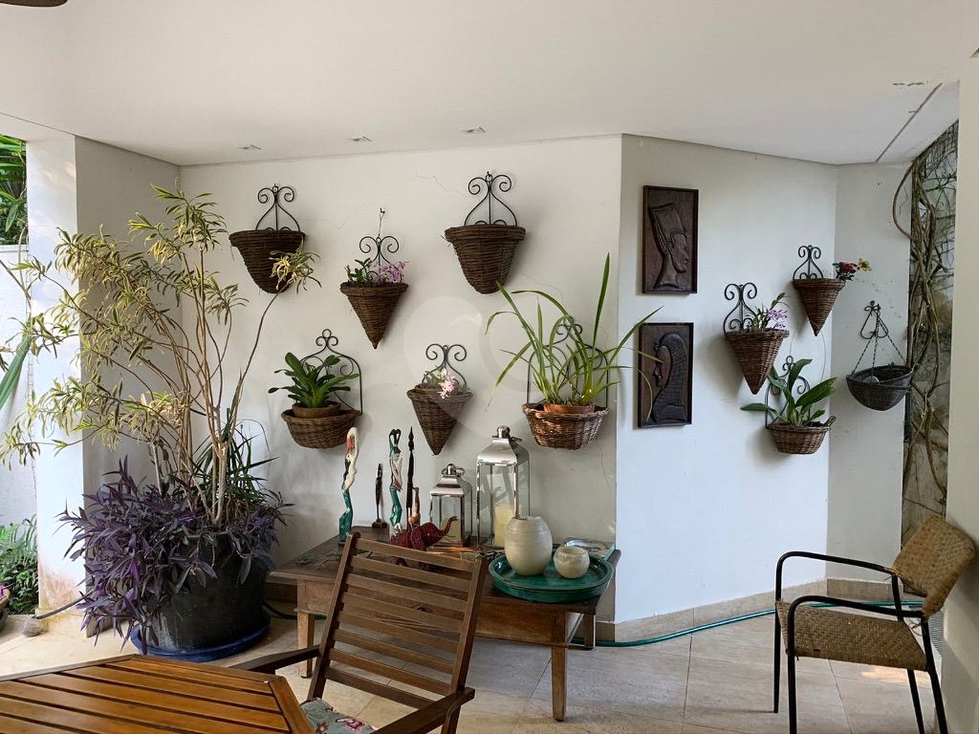 Sobrado à venda com 4 quartos, sendo 2 suítes, em Chácara Monte Alegre, São Paulo, SP